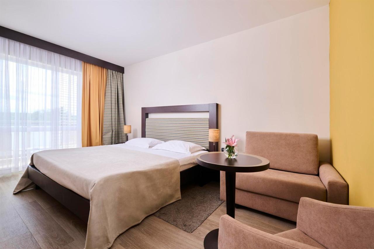 Hotel Garden Istra Plava Laguna Умаг Екстер'єр фото