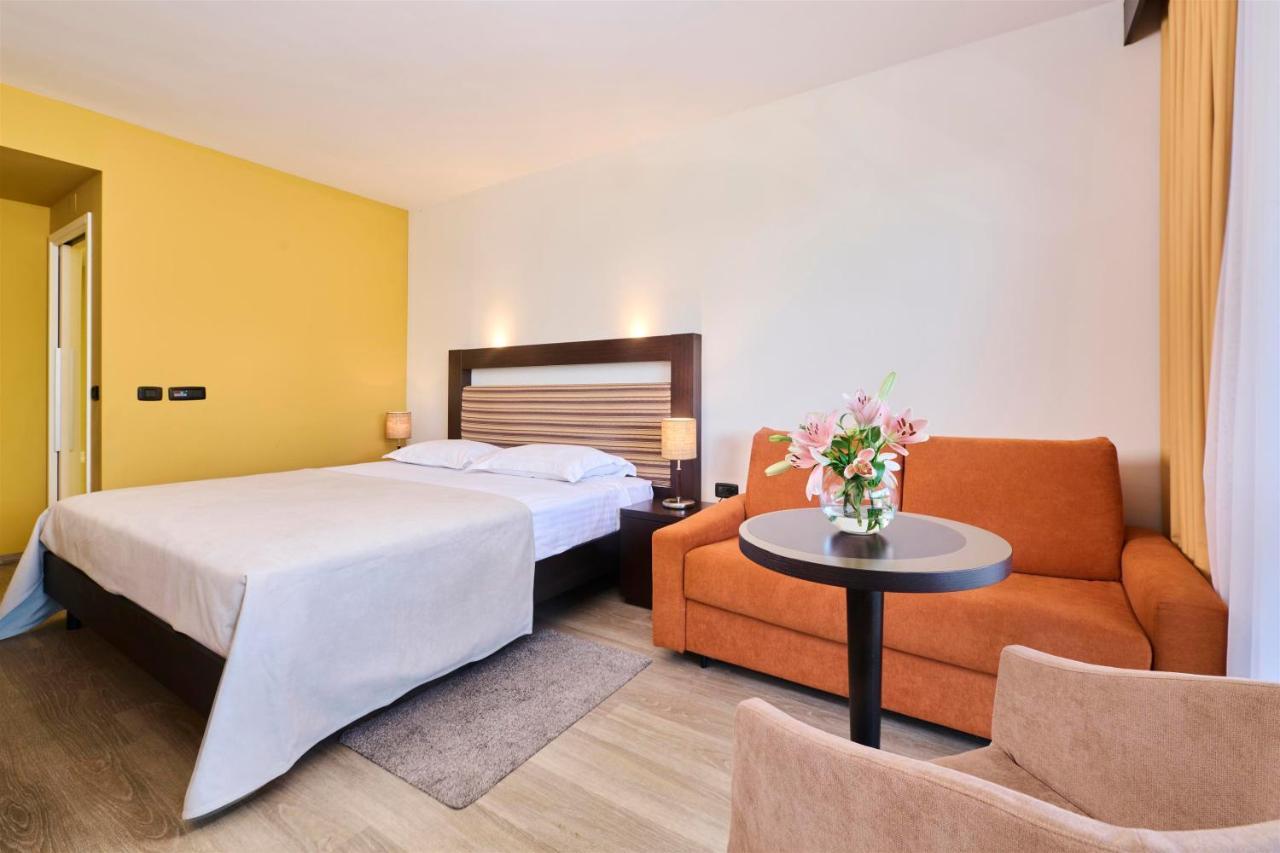 Hotel Garden Istra Plava Laguna Умаг Екстер'єр фото